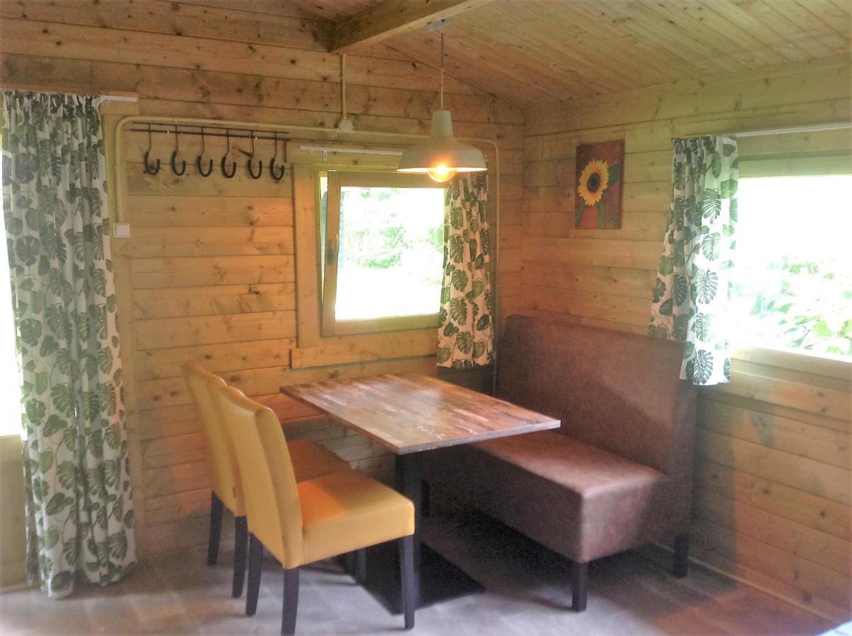 Camping Het Bosbad Emmeloord Ngoại thất bức ảnh