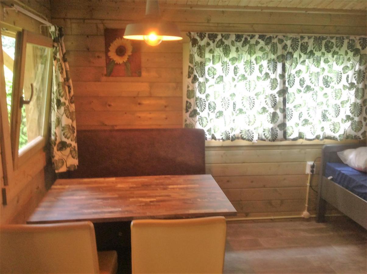 Camping Het Bosbad Emmeloord Ngoại thất bức ảnh