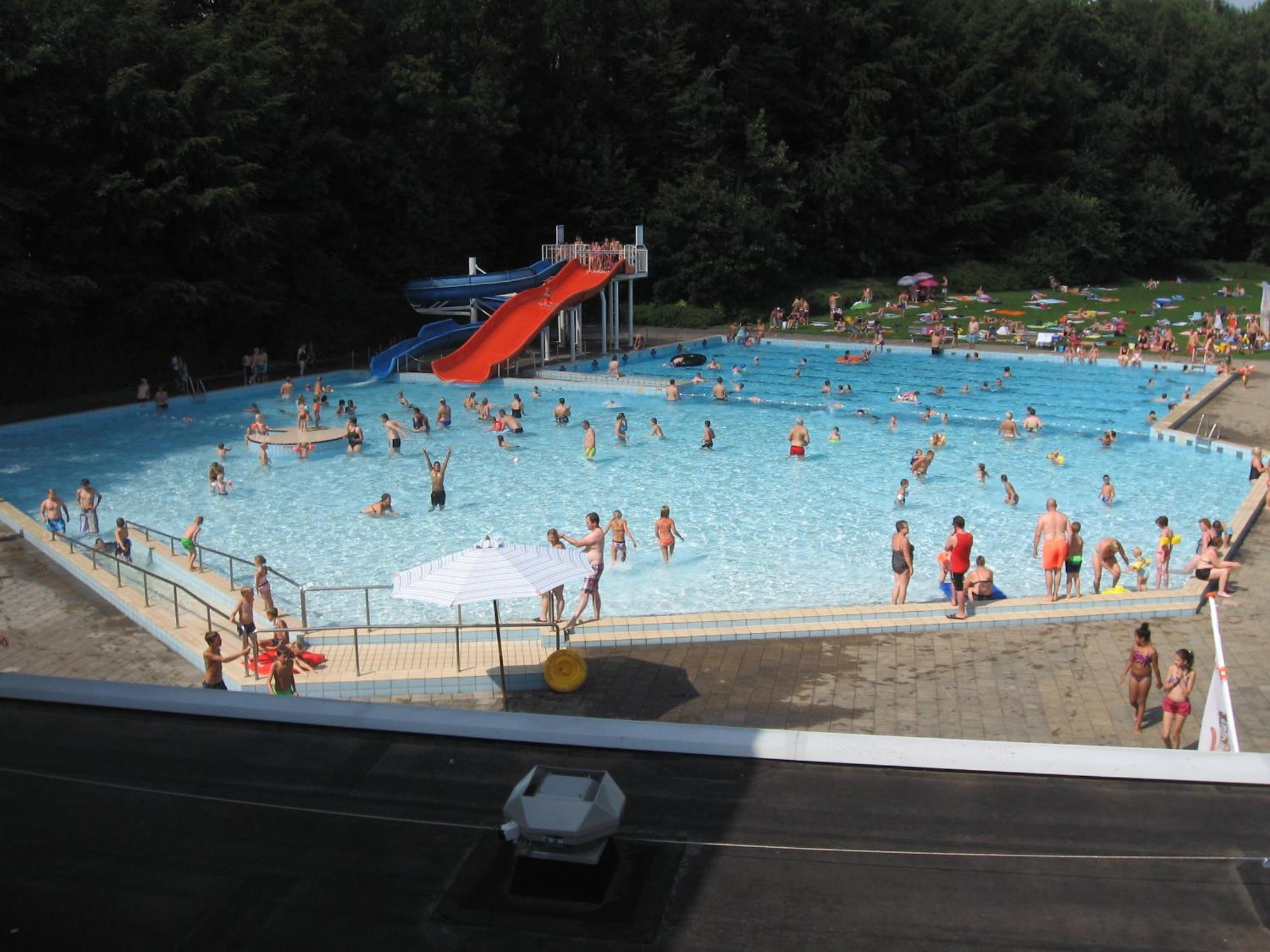 Camping Het Bosbad Emmeloord Ngoại thất bức ảnh